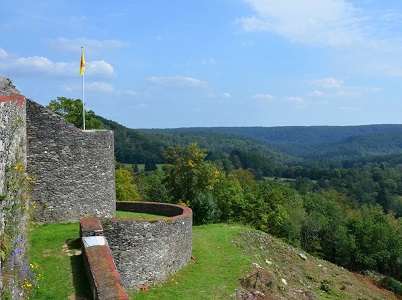 Le château  médiéval d'Herbeumont