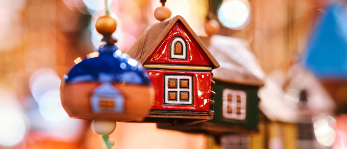 Boules de noel en forme de maison